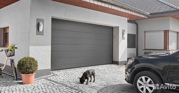 Секционные ворота Alutech из сэндвич-панелей