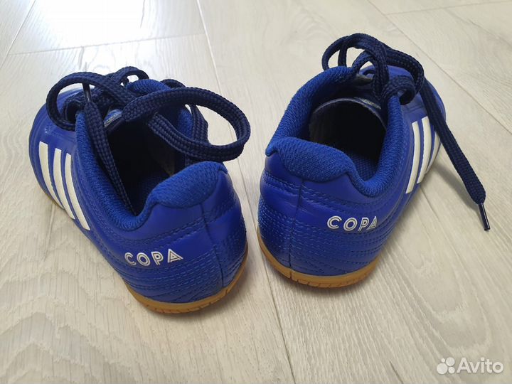 Продам бутсы футбольные для зала детские Adidas