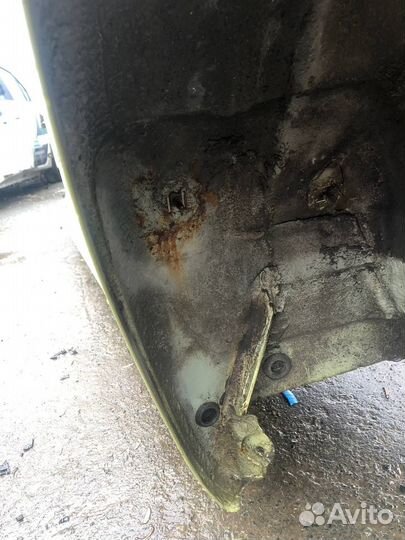 Крыло заднее левое Renault Megane