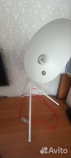 Настольная лампа