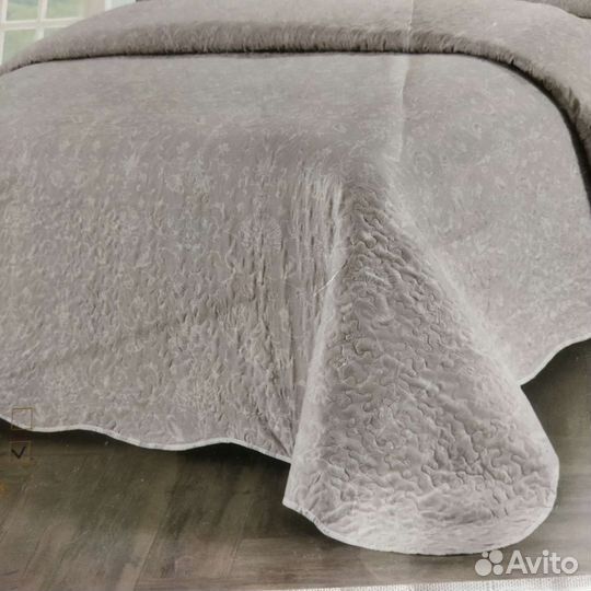 Покрывало с наволочками 230*250