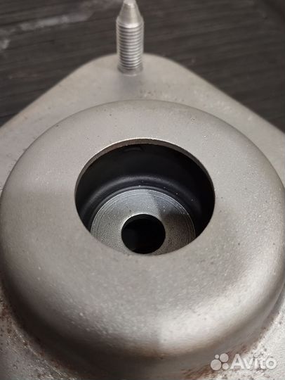 Опоры передних стоек Лансер 9