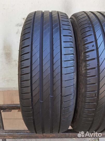 Kleber Dynaxer DR 215/60 R17 96V