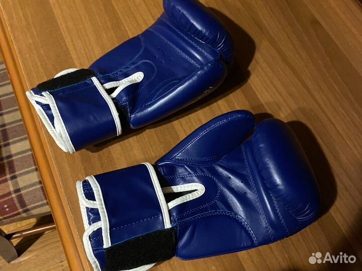 Боксерские перчатки детские 10 oz