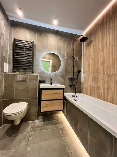 2-к. квартира, 64 м², 1/9 эт.