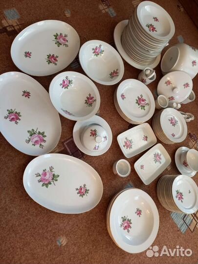Набор столовой посуды роза