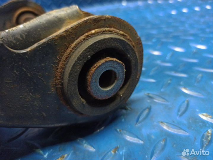 Рычаг подвески задний правый Honda Accord 9