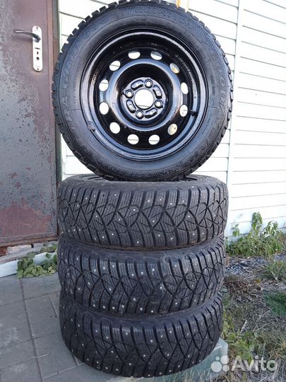 Goodyear ultragrip 600 175/65 r14На дисках Ваз