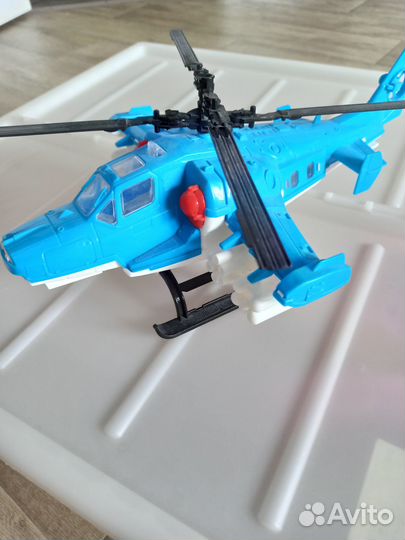 Вертолет пластик