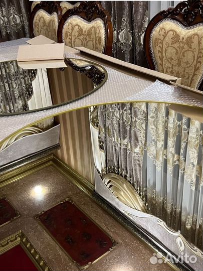 Зеркало настенное