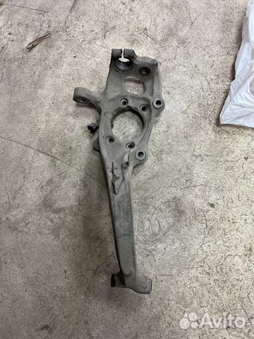 Кулак поворотный левый A4B8 рест