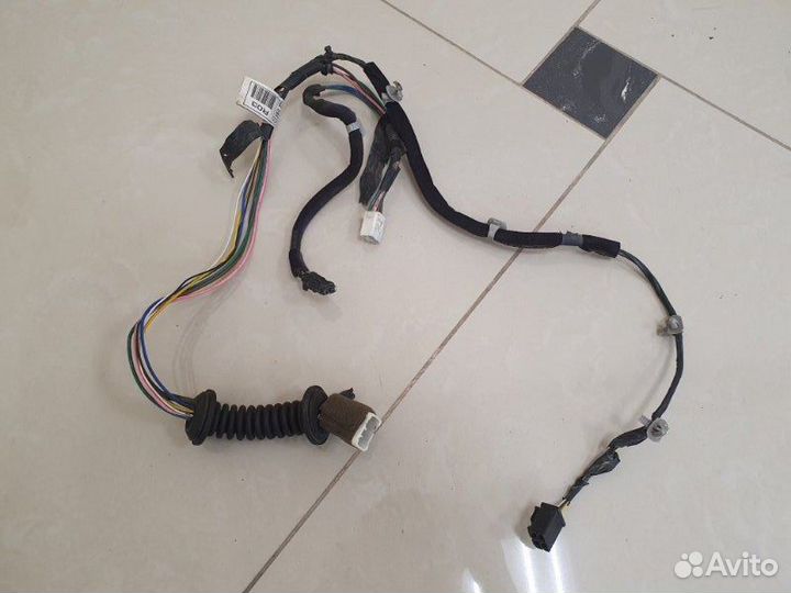 Проводка двери задняя Hyundai Accent LC G4EC 2007