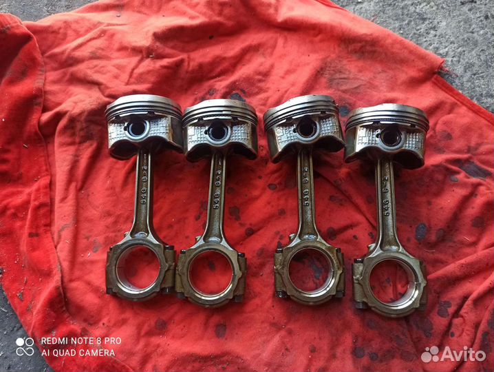 Поршень с шатуном М16А Suzuki SX4