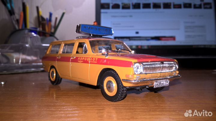 Модель автомобиля газ 24-02 Волга Аэрофлот 1:43