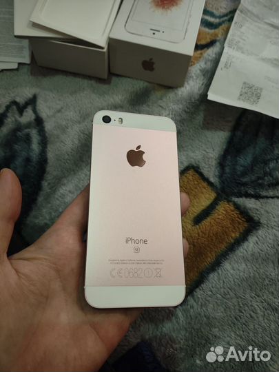 iPhone SE, 128 ГБ