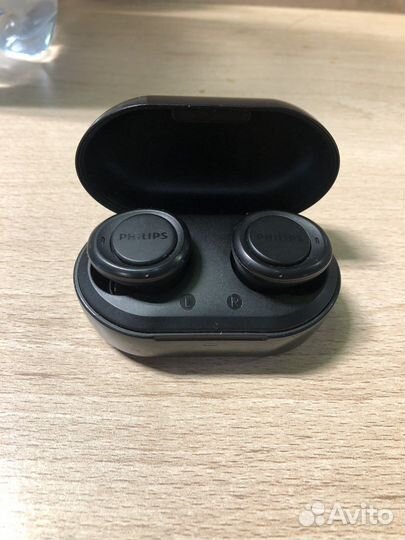 Беспроводные наушники philips