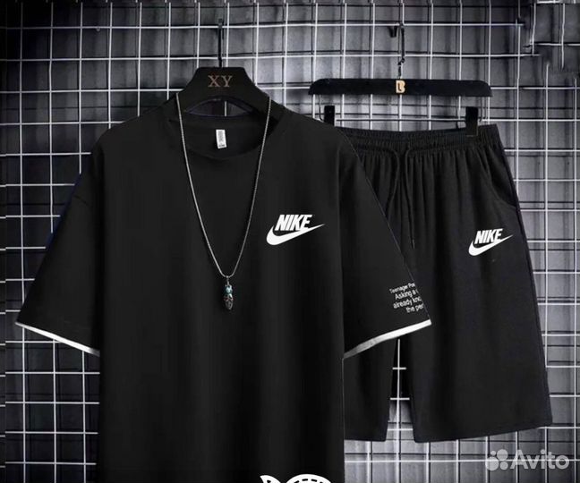 Спортивный костюм мужской с шортами Nike