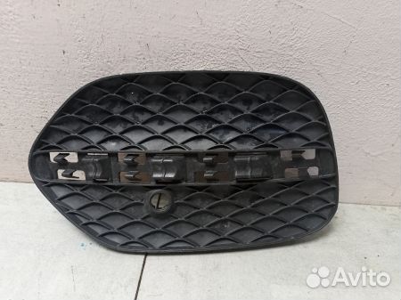 Накладка противотуманной фары левой