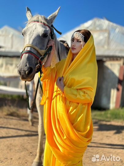 Атласное платье на прокат