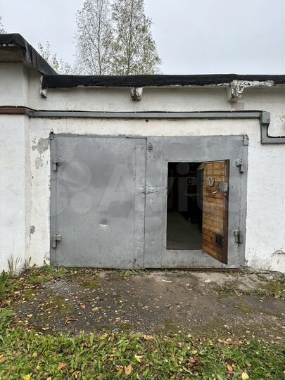 Гараж, > 30 м²