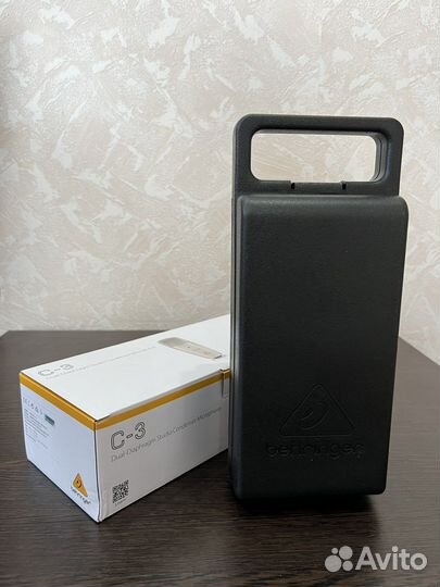 Конденсаторный микровон Behringer C-3