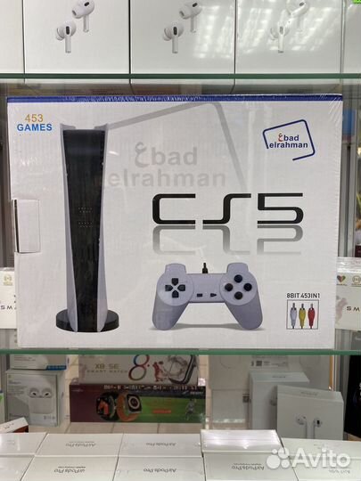 Игровая приставка со встроеными играми