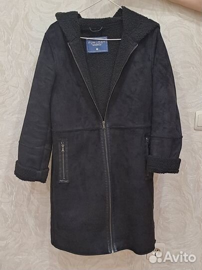 Продаю женское осеннее-весенние пальто