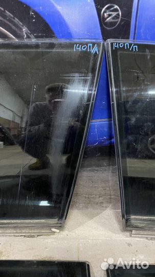 Стекла боковые Mercedes Benz W140