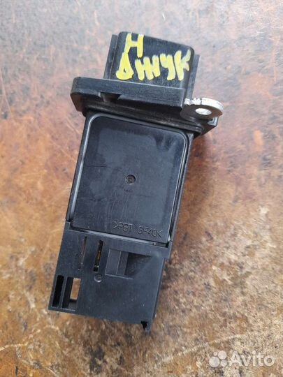 Датчик расхода воздуха Nissan Juke