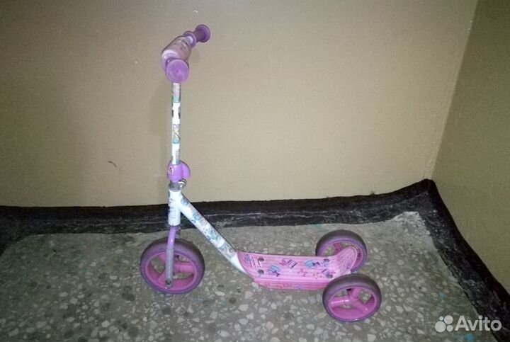 Самокат трехколесный