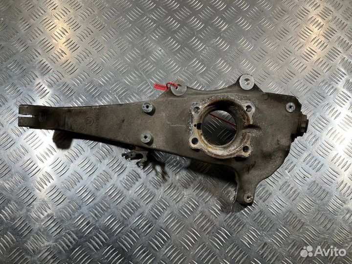 Кулак передний правый BMW 7 F01/F02 рест. 2014