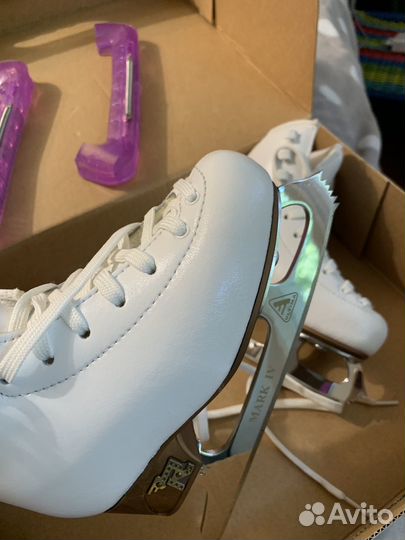 Фигурные коньки risport