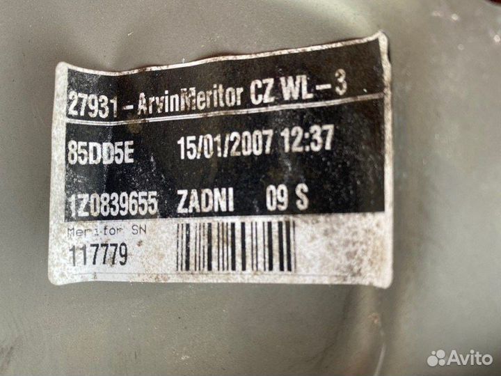 Стеклоподъемник задний левый Skoda Octavia