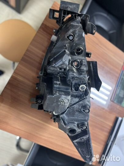 Продам фару правую битую на мазда сх-5 б/у