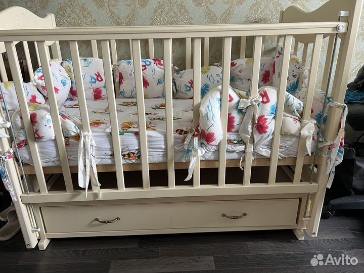 Детская кроватка