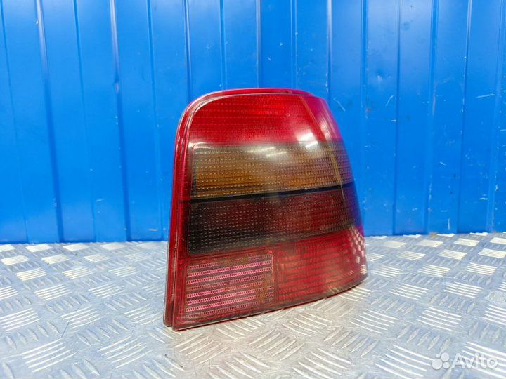 Фонарь задний правый Volkswagen Golf MK4 1.8 AGN
