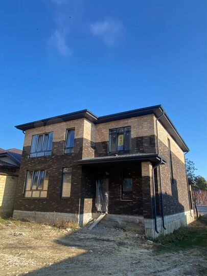 Дом 220 м² на участке 5 сот.