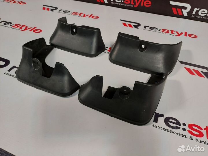 Брызговики Toyota Allion 260 / Premio 260 Черные