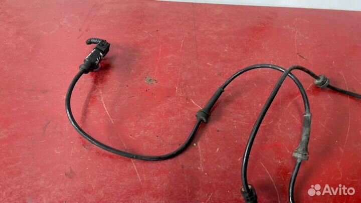 Датчик ABS передний правый Nissan Fuga PY50 Y50