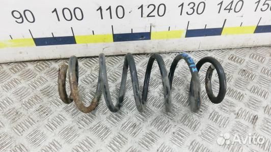 Пружина задняя toyota auris E150 (BBN19LY01)