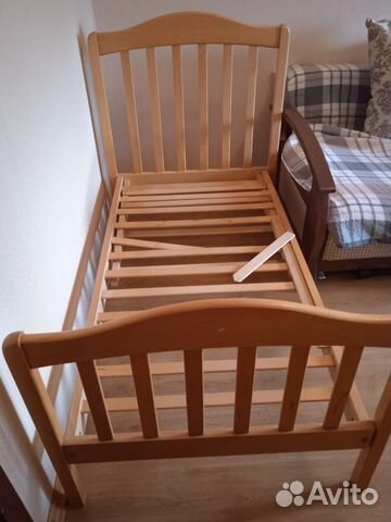 Кровать детская, подроствая (массив бука)