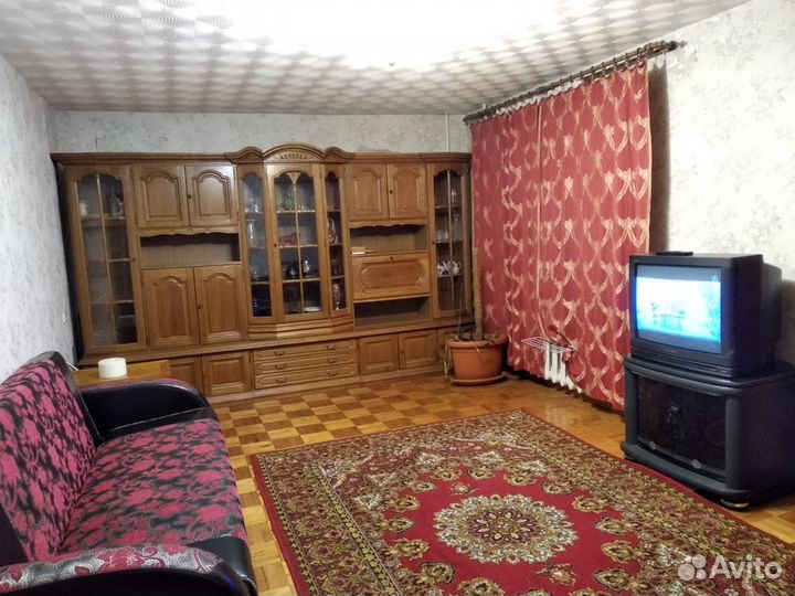 Стенка в гостиную