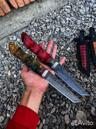 Нож из дамасской стали