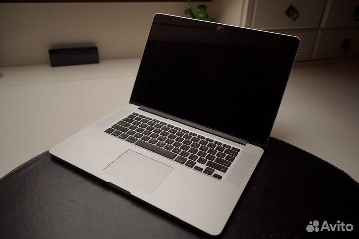 Apple MacBook pro 15 2015 i7 16g 512