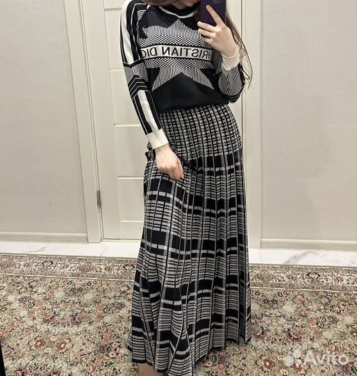 Костюм юбка и свитер