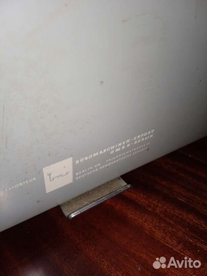 Печатная пишущая машинка