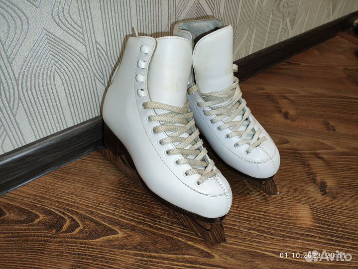 Фигурные коньки wifa 32