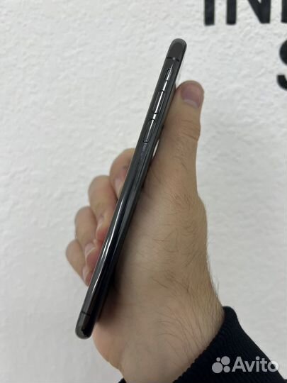 iPhone X, 64 ГБ
