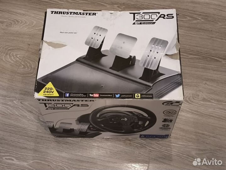 Игровой руль thrustmaster t300