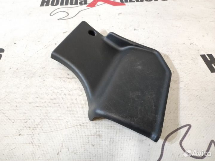 Накладка стойки передняя левая Honda Cr-V 2 RD8
